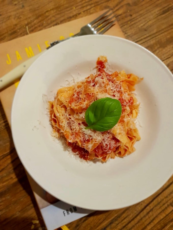 cf9f9fe8-9603-4637-b68d-ec8845c38bfc